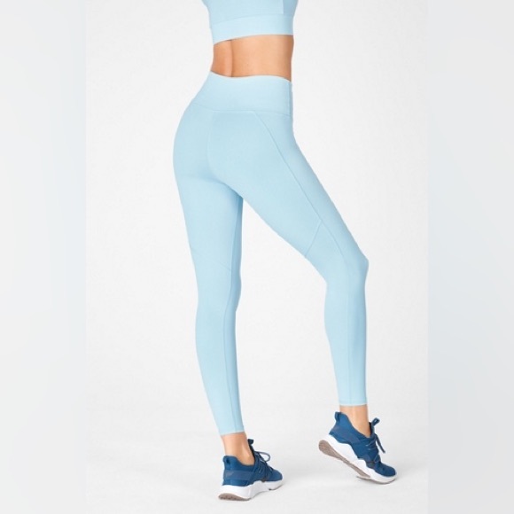 Fabletics SET: Cropped Top + Legging Light Blue - Picture 4 of 10